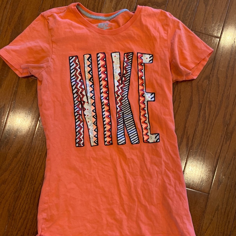 Nike t shirt